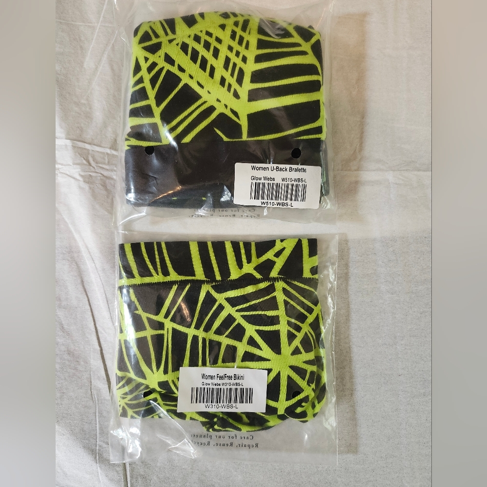 MeUndies, size large, glow web
